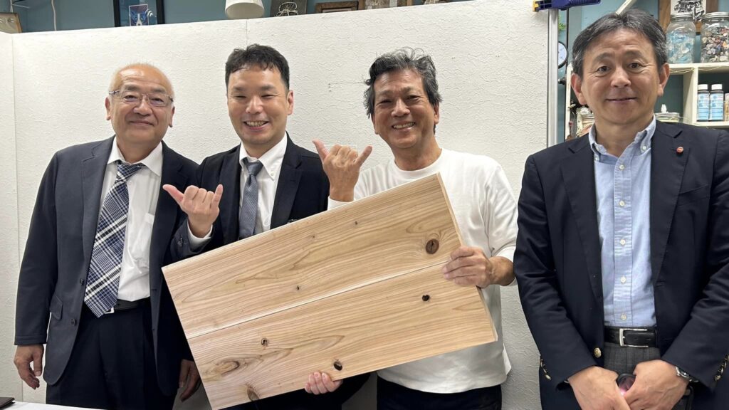 カフェ板の開発者 中国木材の新谷さん、山田芳照,DIY講師,DIY番組講師