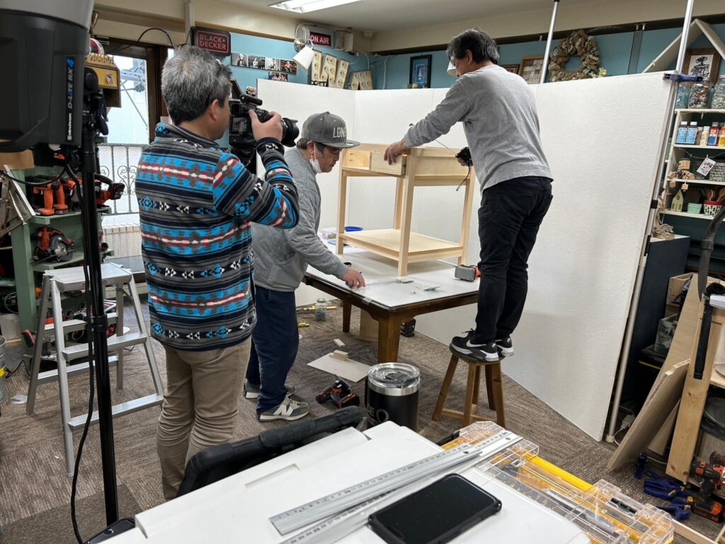 DIY本の撮影、洗面化粧台の作り方ですDIY本の撮影、洗面化粧台の作り方です