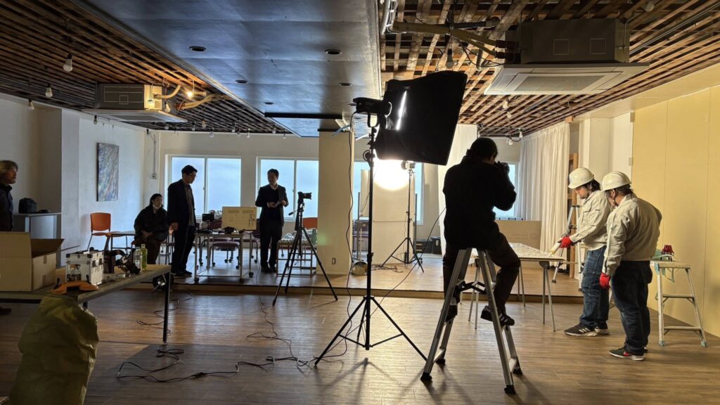 セットの大壁を使ってHowto撮影中