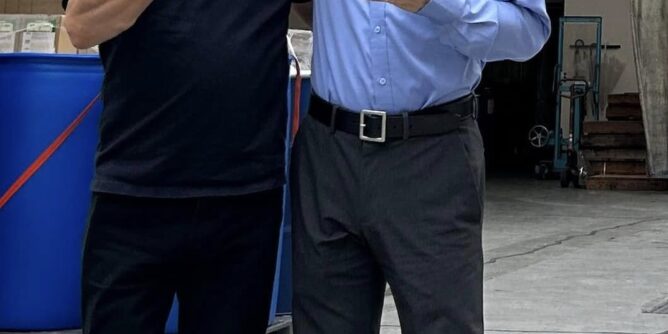 ハワイチームのボスGaryと一緒にターナー色彩を訪問