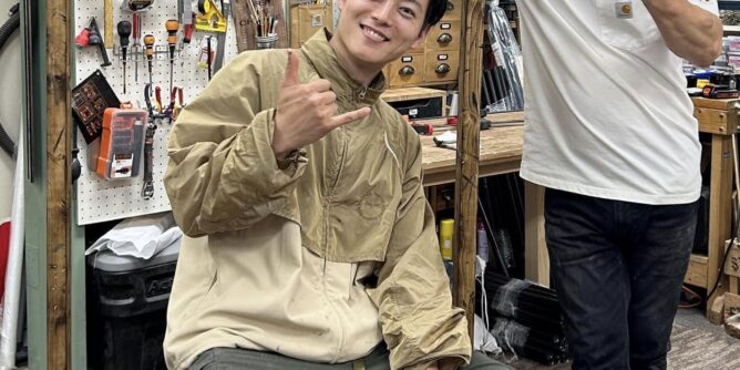 山口大地さんのDIYをサポート。ダメージ加工のミラー枠