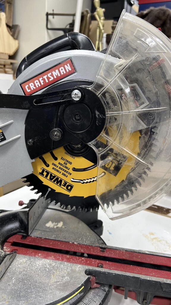 スライド丸ノコ、ブレード交換です