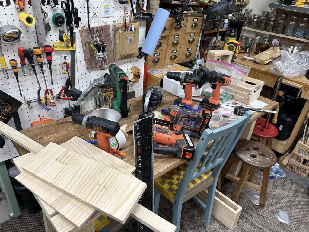 広報誌撮影用に作品を試作中