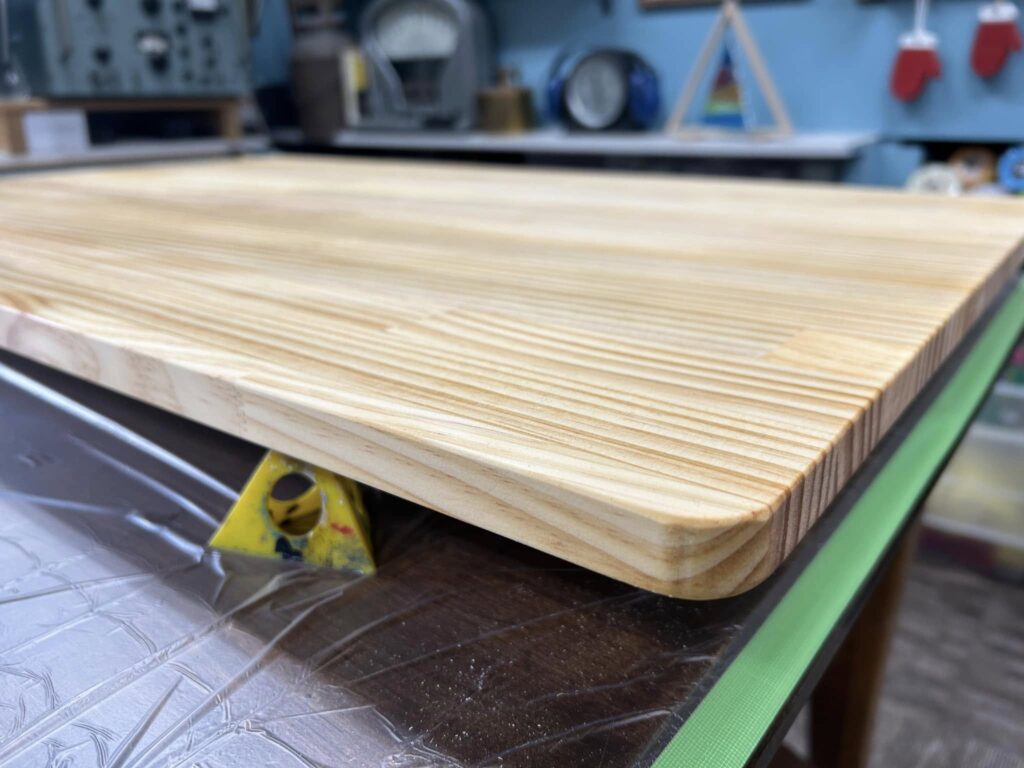 撮影用の天板作っています