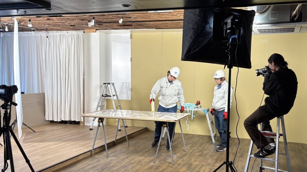 セットの大壁を使ってHowto撮影中