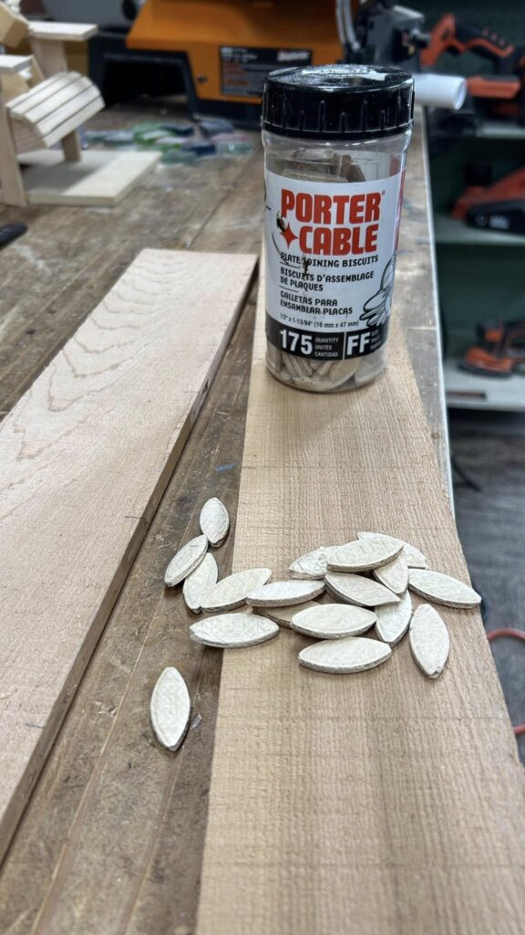 ウッドレジン用にディスプレイスタンドを作っています