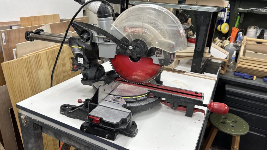 スライド丸ノコ、ブレード交換です