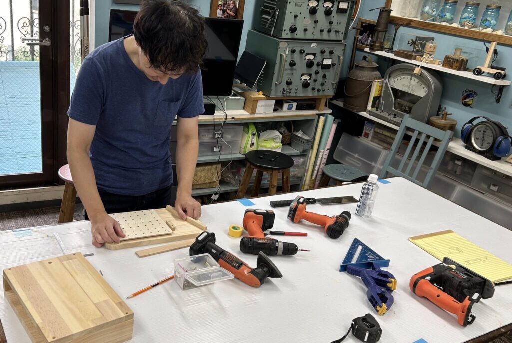 工房ワークショップは、フラワースタンド作り