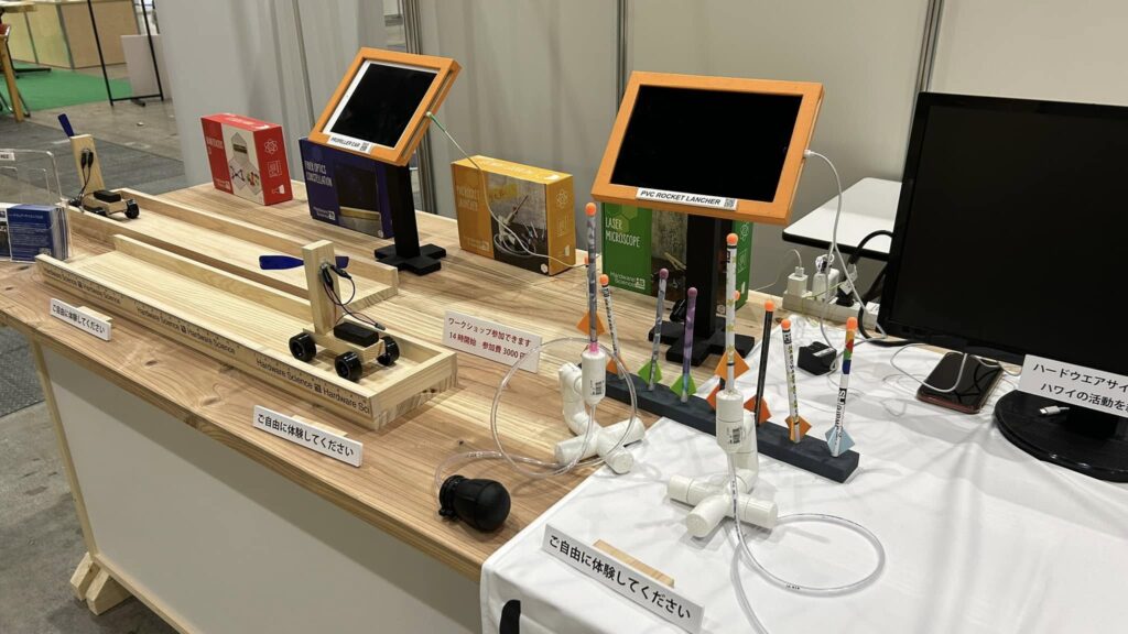 日本ホビーショー準備完了！　とよた真帆さんの展示ブース