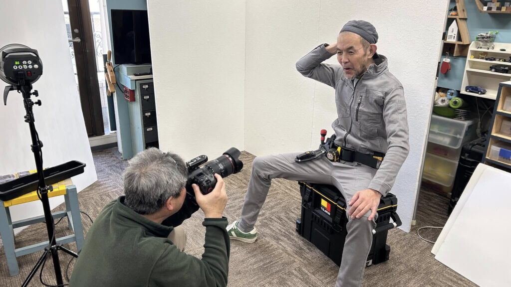 DIYハウツー撮影中、洗面台の作り方