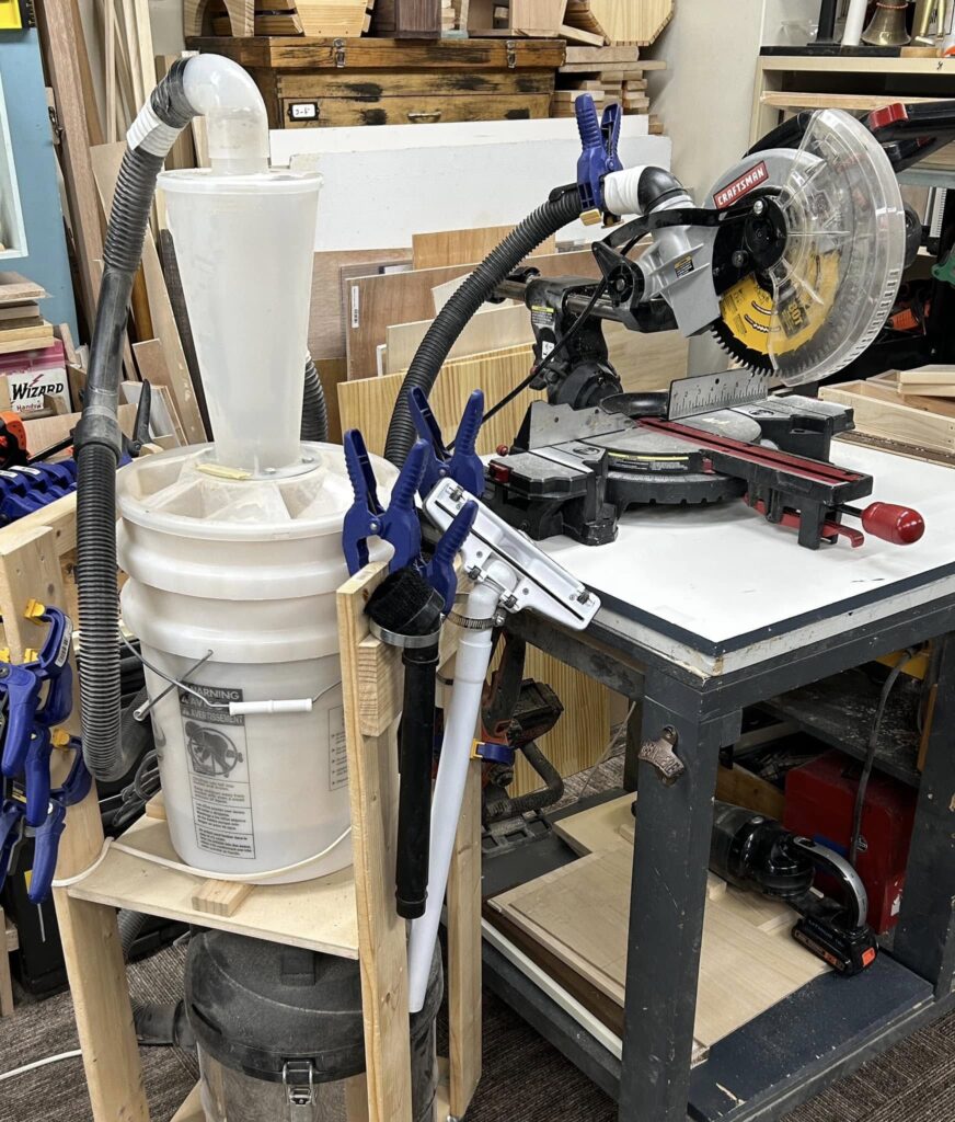 騒音や埃の関係で、家では出来ない加工をここでする