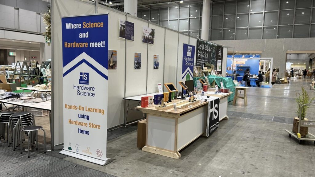 日本ホビーショー準備完了！　とよた真帆さんの展示ブース