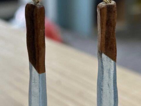 ウッドレジンに挑戦、レジンは2液混合タイプを使います