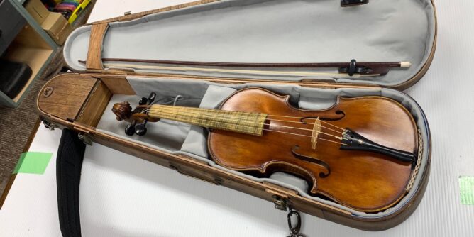 バイオリンケースのリメイク完成です