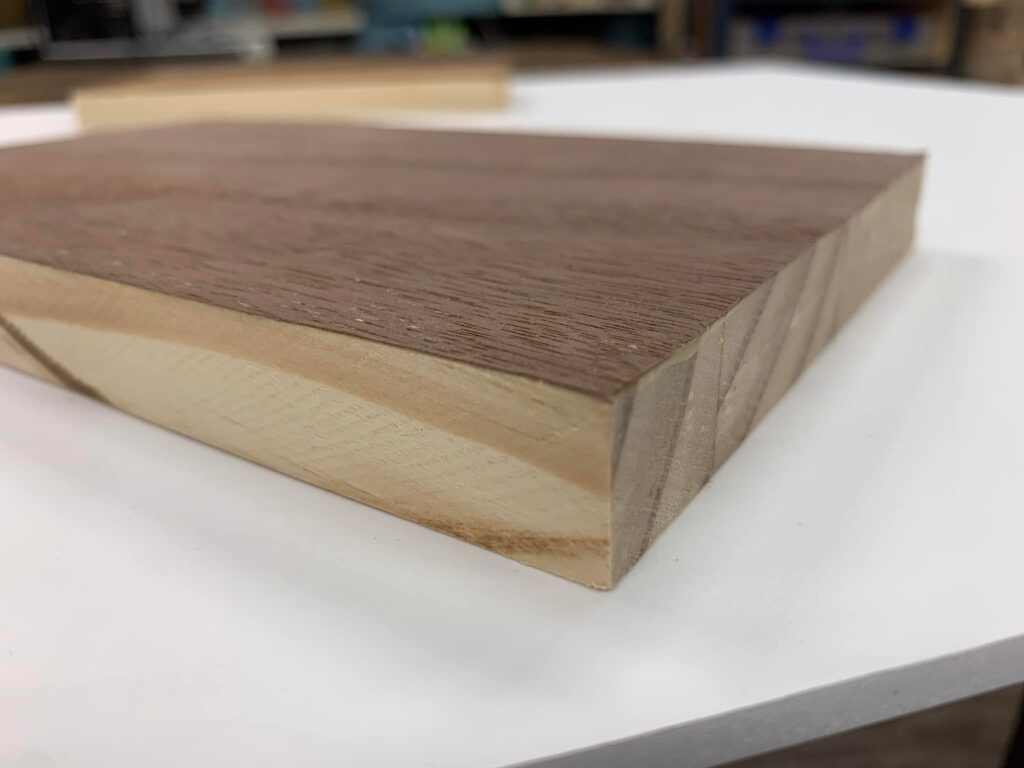 ツキイタは本物なので、樹の味わいは十分表現出来ています