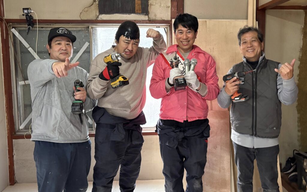 今日もネジ打ち、みんなで1000本以上打ってます 山田芳照 yamada yoshiteru DIY