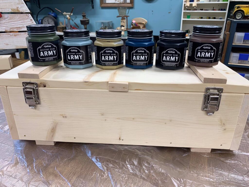 ターナーさんからARMY塗料が新発売