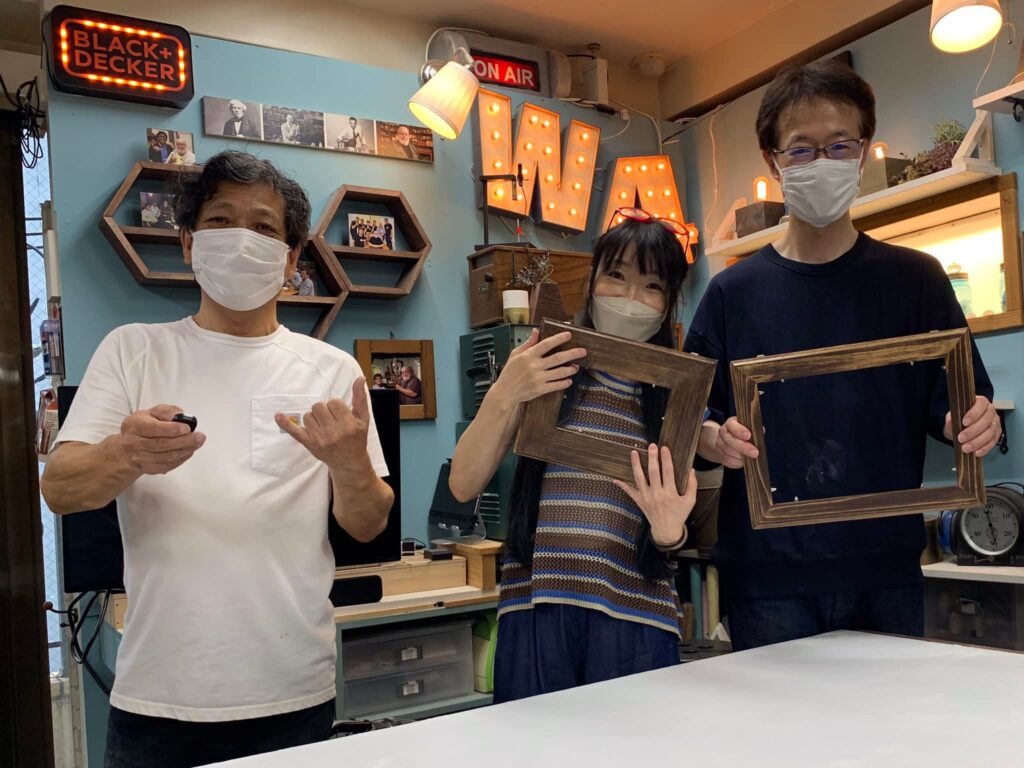 山田芳照 yamada yoshiteru DIY ピクチャーフレーム作りの講座風景です