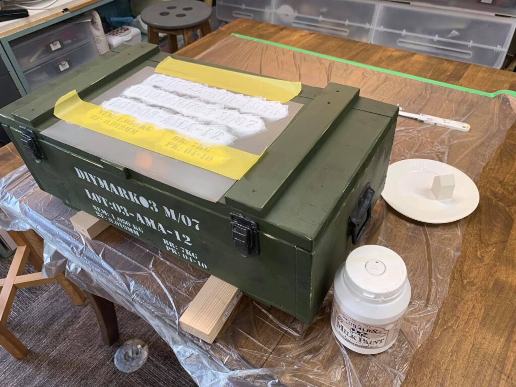 ターナーさんからARMY塗料が新発売