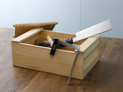 大工さんの道具箱を作る