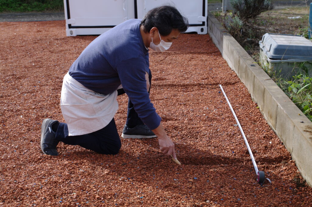 薪ストーブには必須の薪棚作り