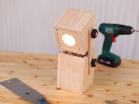 ロボット風ウッドライト