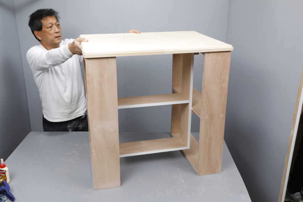 収納つきカウンターテーブル