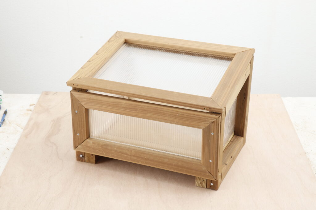 ミニ温室を作る