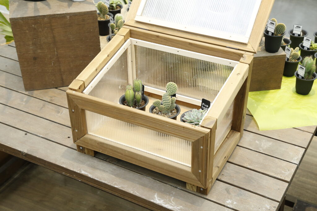 ミニ温室を作る