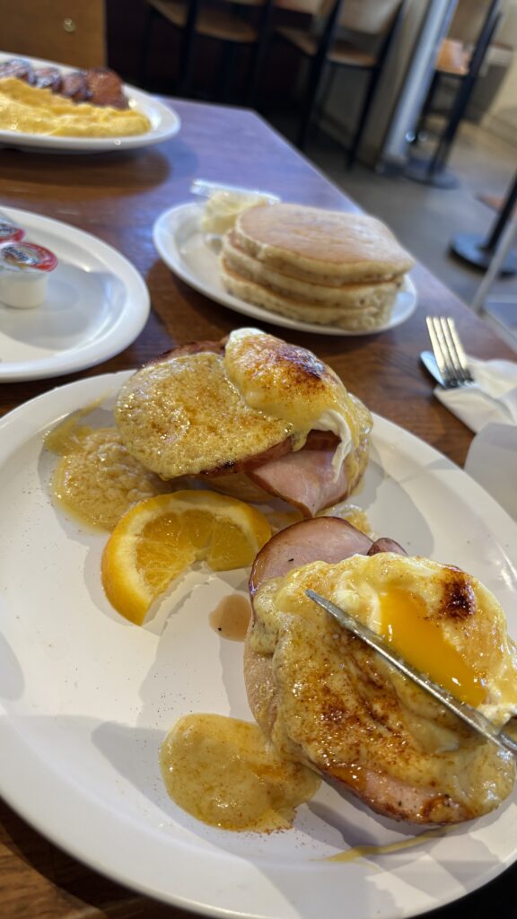 Eggs'n Thingsでモーニング