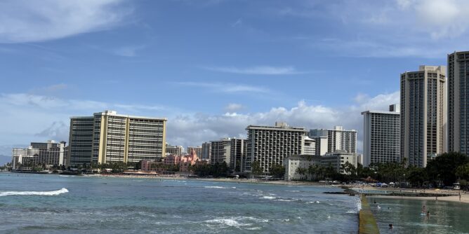 Kuhio Beach Parkの朝