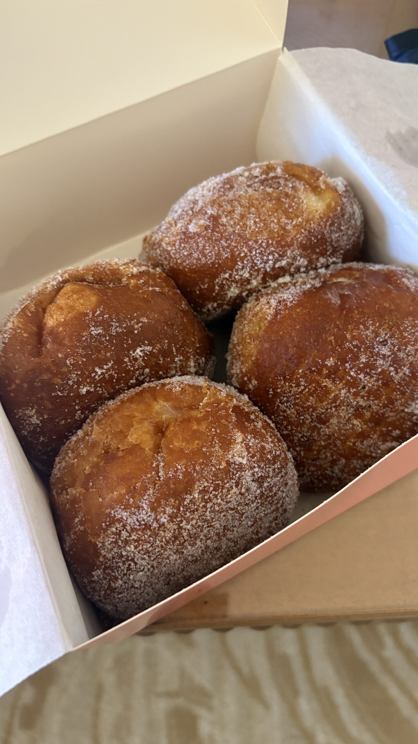 Leanard'sのマラサダ - 山田芳照ブログ 空港近くにLeanard's Bakery