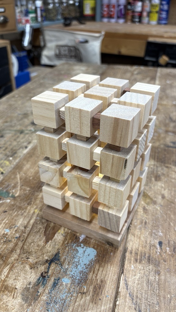 木のブロックで作る手作りランプ｜温かみのあるDIY照明キット