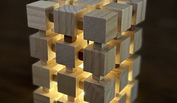 木のブロックで作る手作りランプ｜温かみのあるDIY照明キット