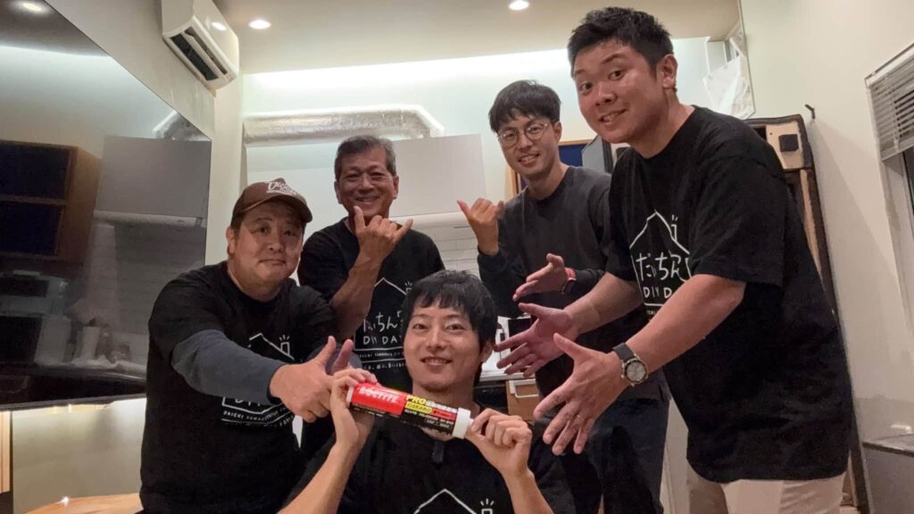 だいちん家の動画撮影｜賃貸の壁掛けテレビと縦ストライプ壁をDIY