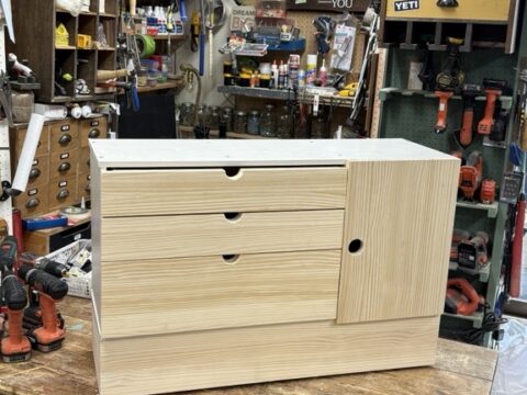 カラーボックスでキッチン下キャビネットをDIY！収納アイデア