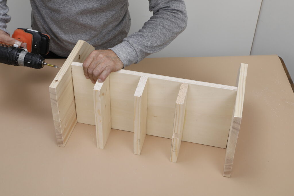 電動工具収納ラックの作り方｜DIYで工具を整理する専用棚
